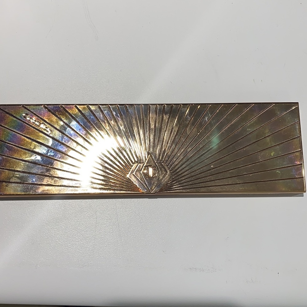 Eyeshadow - Picture 2 of 3
